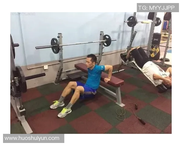 滑板新手必看:从零开始的力量训练与技巧提升全攻略 滑板新手必看:从零开始的力量训练与技巧提升全攻略