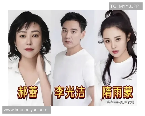 足球明星与模特妻子的甜蜜瞬间照片大赏展现他们的幸福生活与时尚魅力 足球明星与模特妻子的甜蜜瞬间照片大赏展现他们的幸福生活与时尚魅力