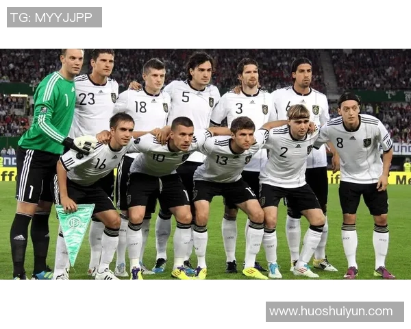 足球明星激情对决跑步比赛精彩瞬间尽显运动魅力与团队精神 足球明星激情对决跑步比赛精彩瞬间尽显运动魅力与团队精神